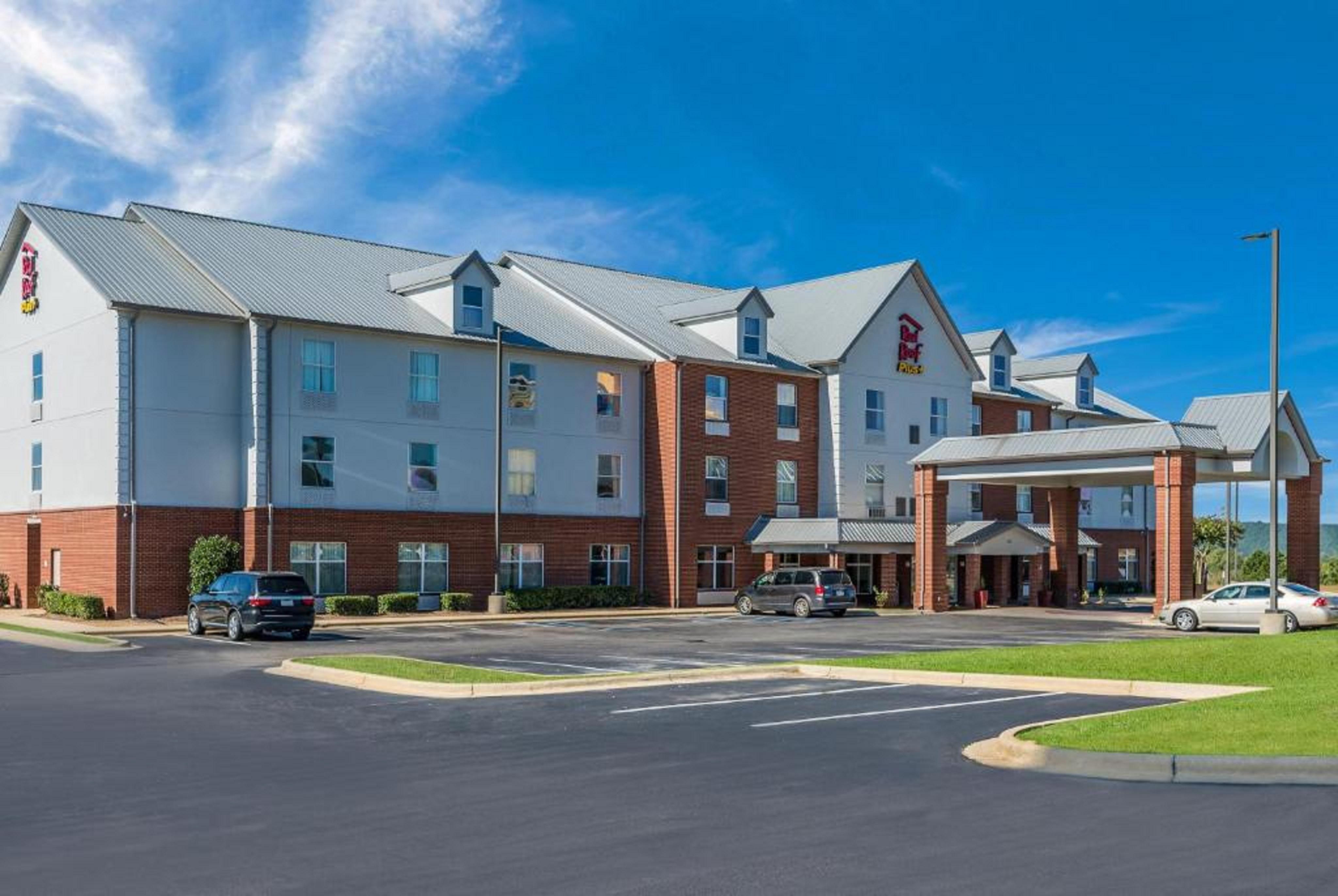 Red Roof Inn Plus & Suites Birmingham - Bessemer Exterior photo