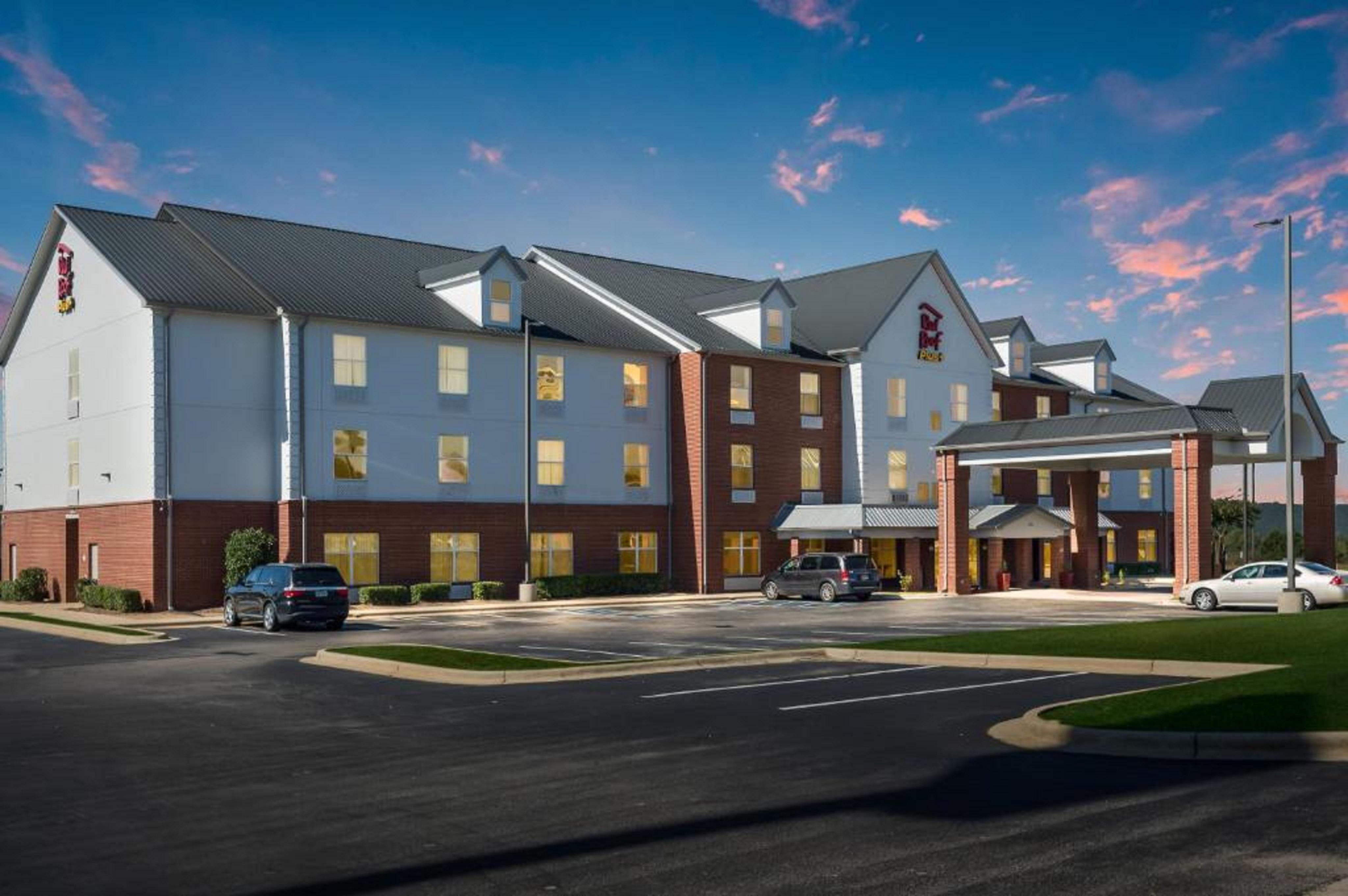 Red Roof Inn Plus & Suites Birmingham - Bessemer Exterior photo