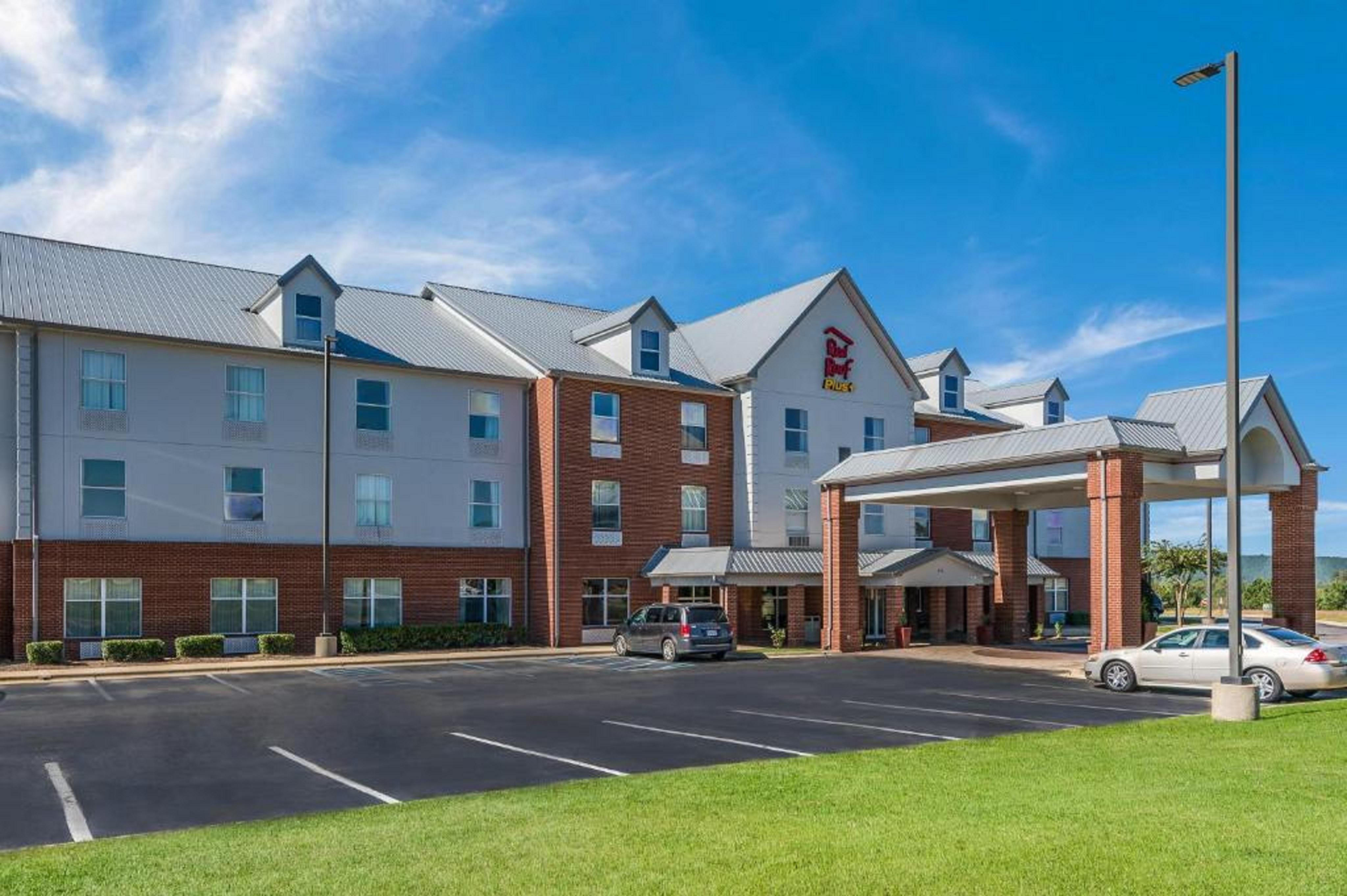 Red Roof Inn Plus & Suites Birmingham - Bessemer Exterior photo