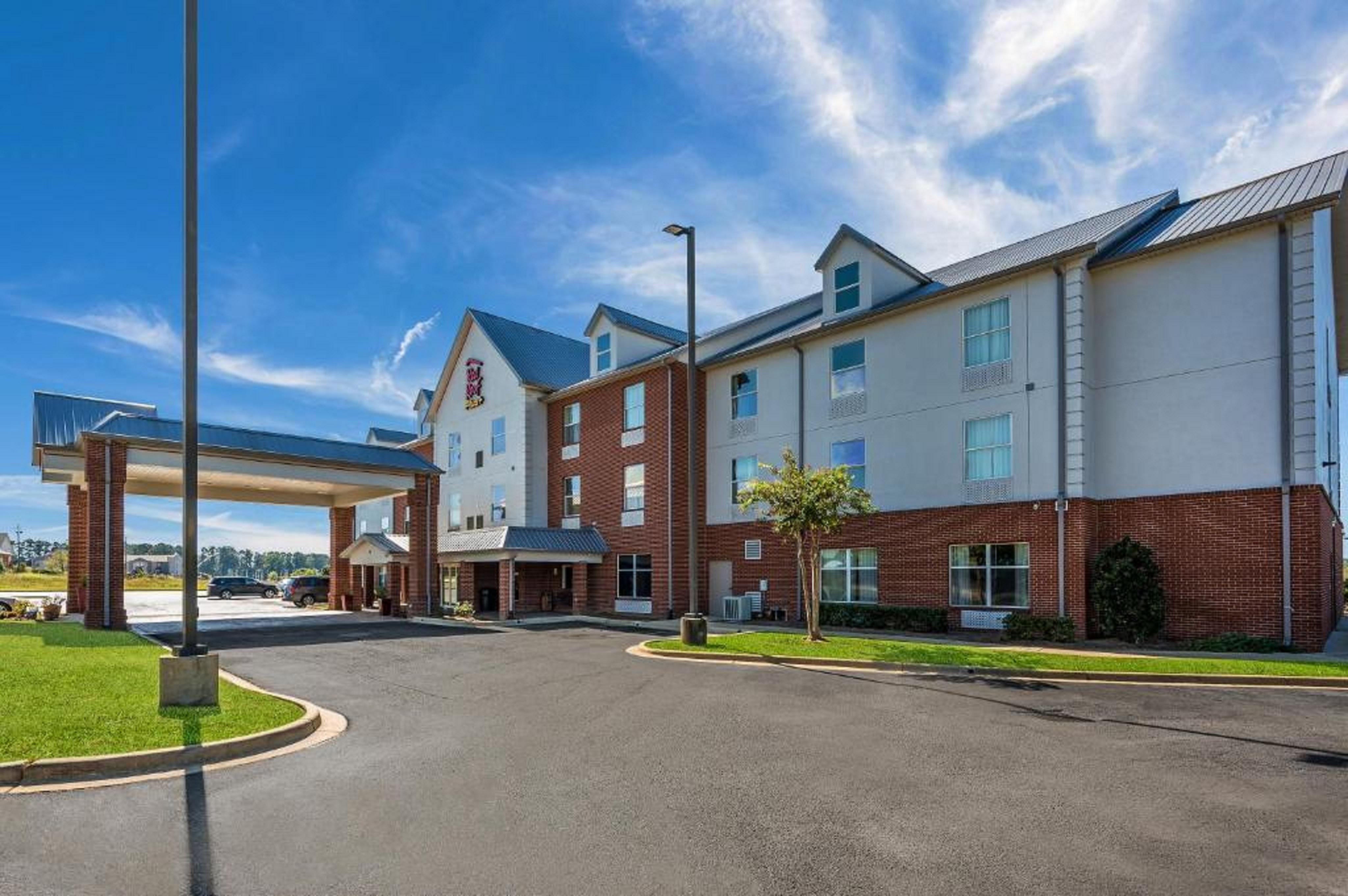 Red Roof Inn Plus & Suites Birmingham - Bessemer Exterior photo